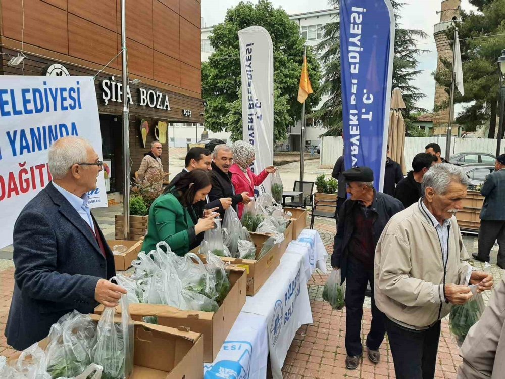 Pazaryeri Belediyesinden çiftçiye destek