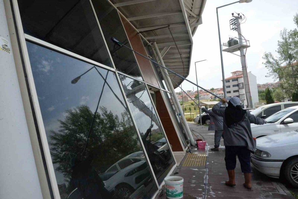 Bozüyük otogarında Kurban Bayramı öncesinde temizlik