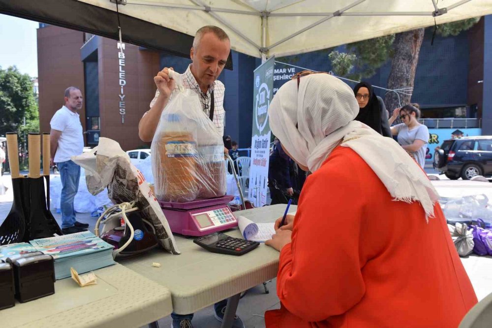 Atıklar hediyeye dönüştü