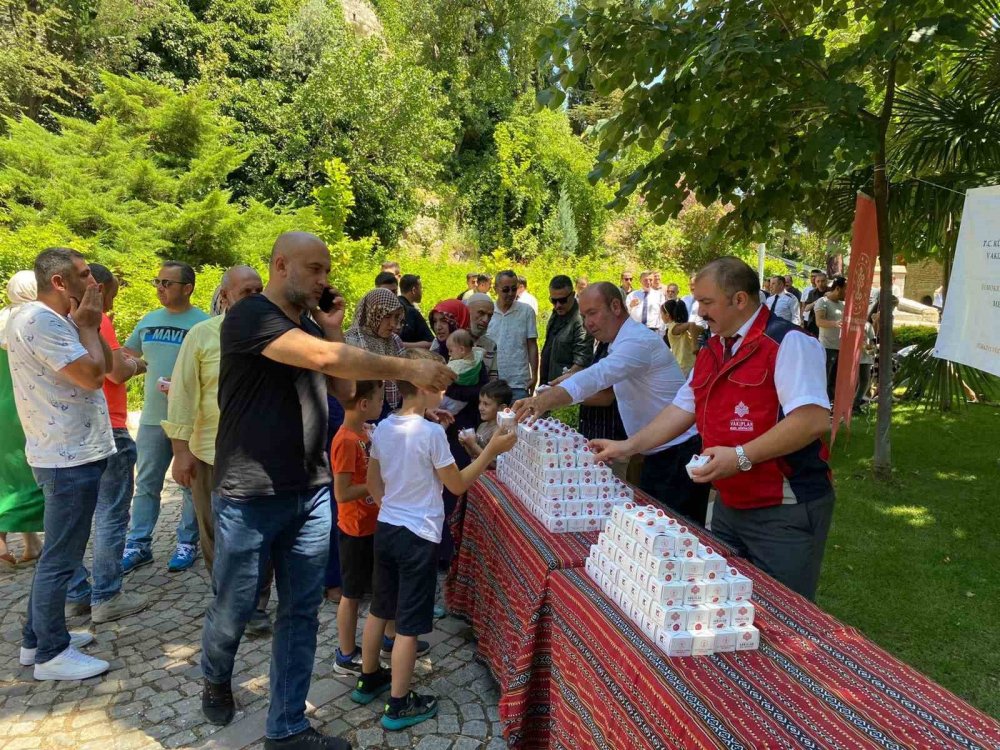 Osmanlı Devleti’nin ilk camisi olan Orhan Gazi Camii’nde 15 Temmuz şehitleri anma programı