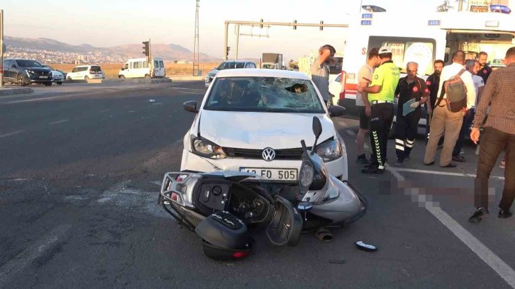 Elazığ’da otomobil ile motosiklet çarpıştı: 1’i ağır 5 yaralı