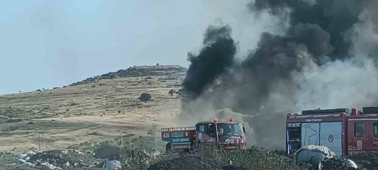 İzmir’de atık depolama tesisinde yangın