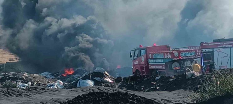 İzmir’de atık depolama tesisinde yangın