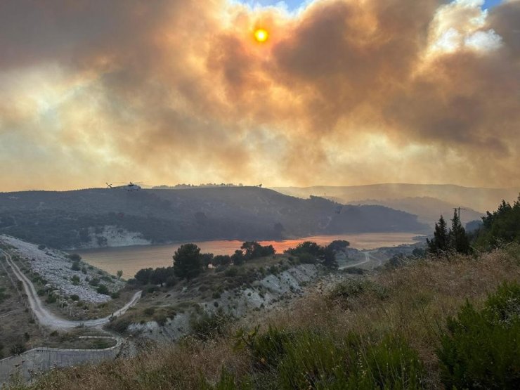 Manisa’daki yangına müdahale devam ediyor