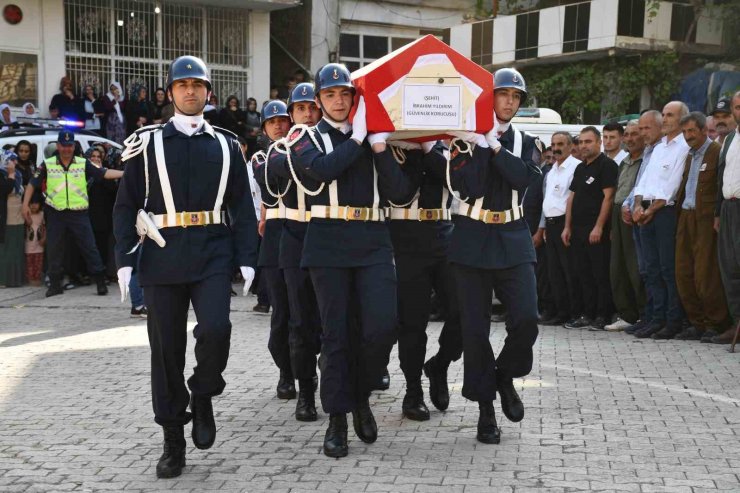 Şırnak’ta şehit güvenlik korucusu toprağa verildi