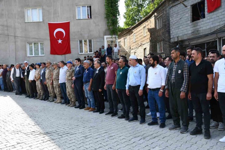 Şırnak’ta şehit güvenlik korucusu toprağa verildi