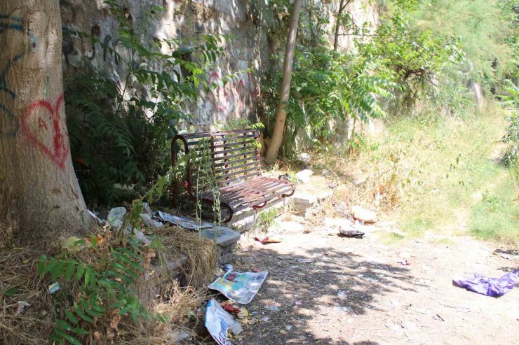 Bakımsız Kalan Pınarbaşı Alt Yolu Harabeye Döndü