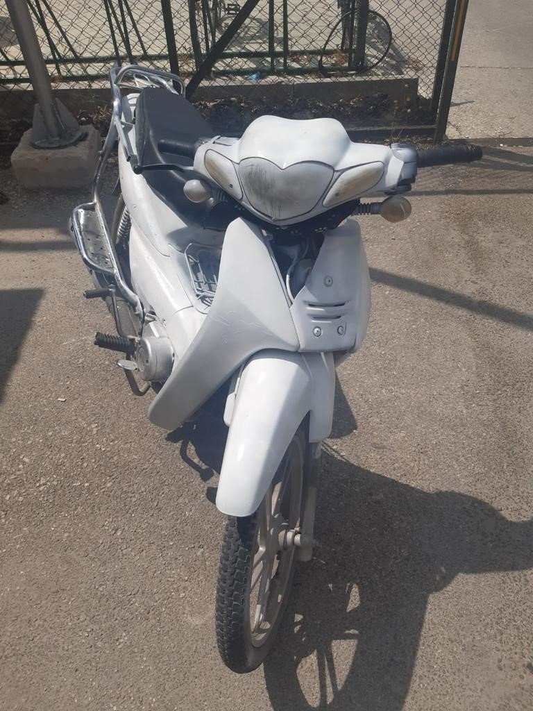 Polis Çalıntı 2 Motosikleti Ele Geçirdi