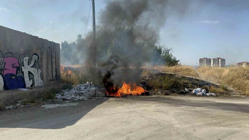 Yangını Hayırsever Operatör Söndürdü