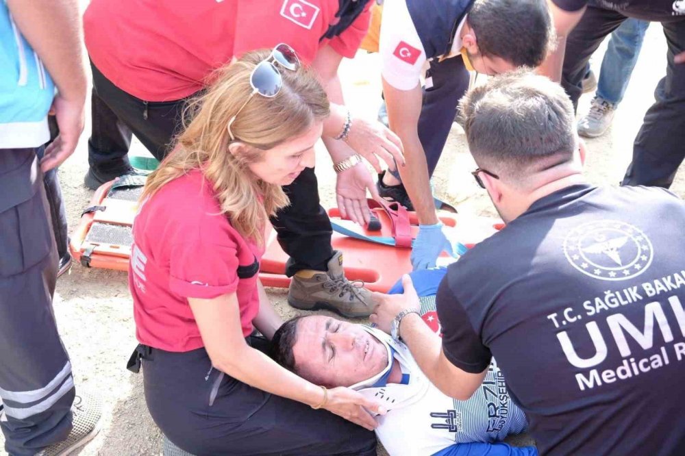 Cirit Gösterisinde Binici Attan Düşerek Yaralandı