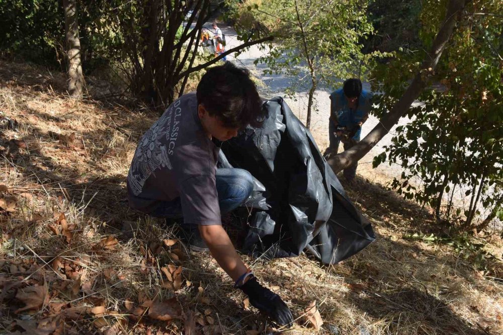 1 Ton Atık Toplandı