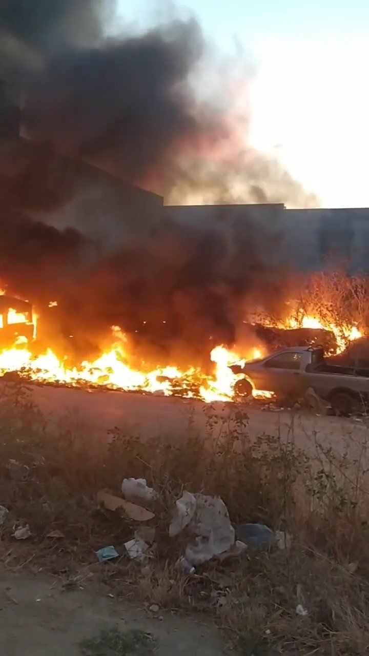 Çocukların Ateşle Oyunu 3 Aracı Böyle Küle Çevirdi