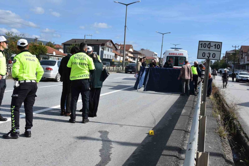 Otomobilin Çarptığı Yaya Hayatını Kaybetti