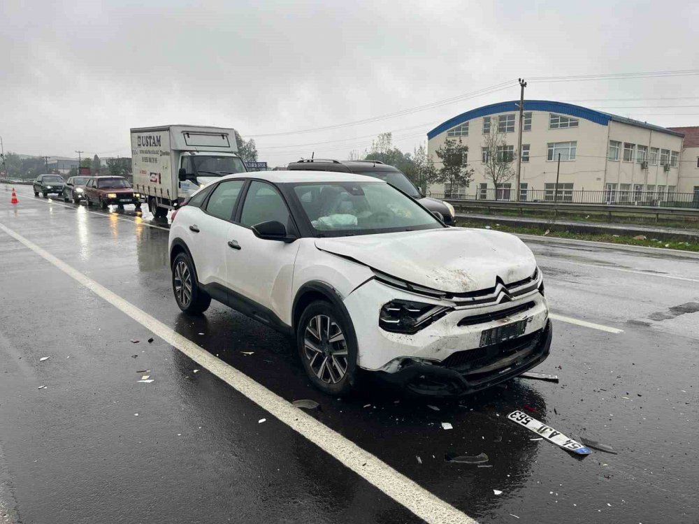 Yağış Kazayı Beraberinde Getirdi: 2 Yaralı