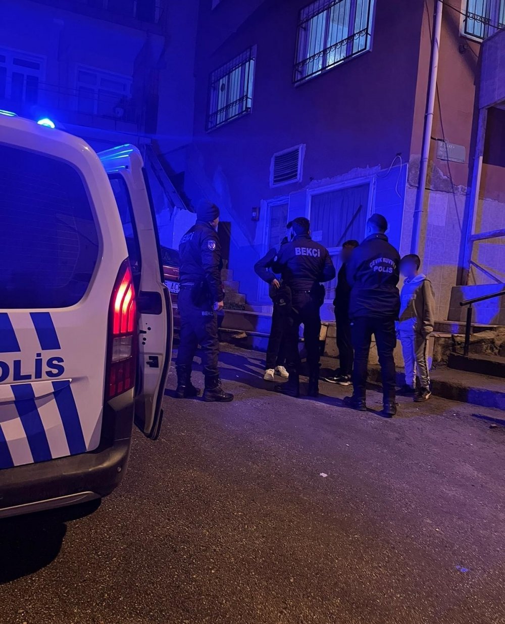 Polisin Uygulamaları Devam Etti