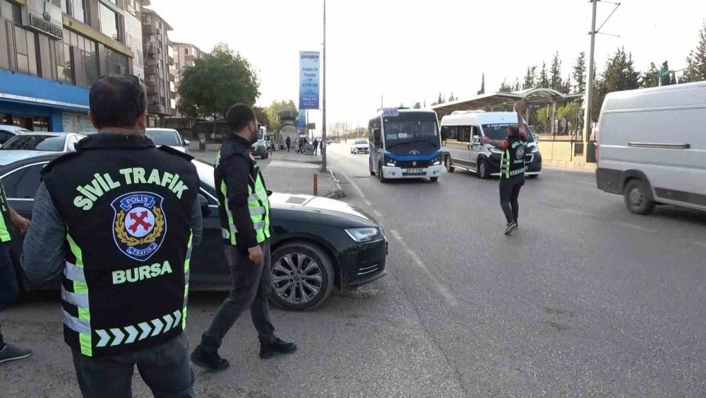 Dikkat Toplu Taşımada Sivil Trafik Polisi Çıkabilir...