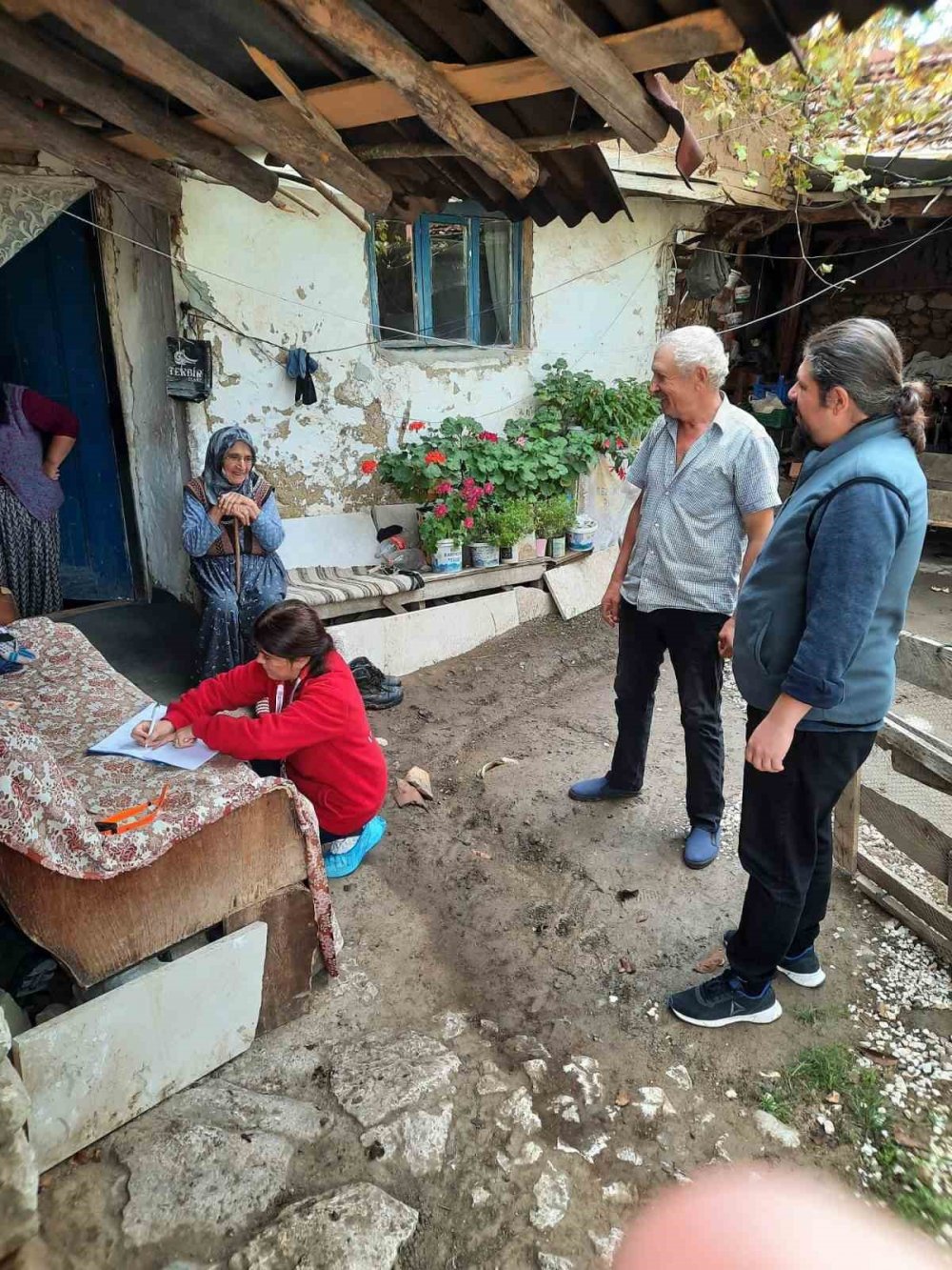 Evde Sağlık Hizmetlerinden Yararlanan 80 Yaş Ve Üzeri Vatandaşların Muayeneleri Yapıldı