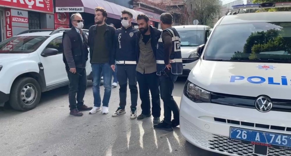 Polise Saldıran Eylemcilere Yurtdışına Çıkış Yasağı