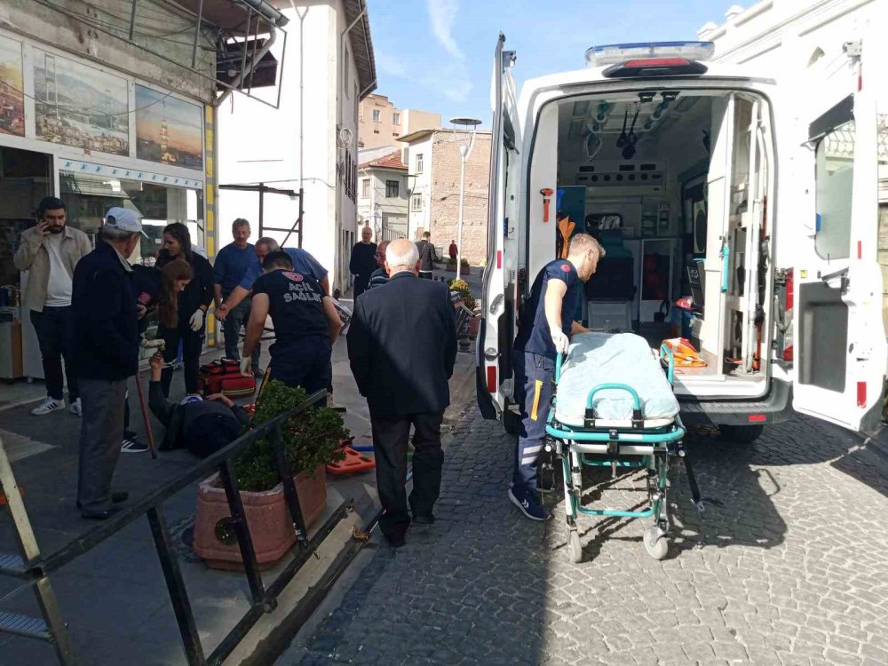 Yoğun Trafik Müdahaleye Giden Ambulansı Geciktirdi