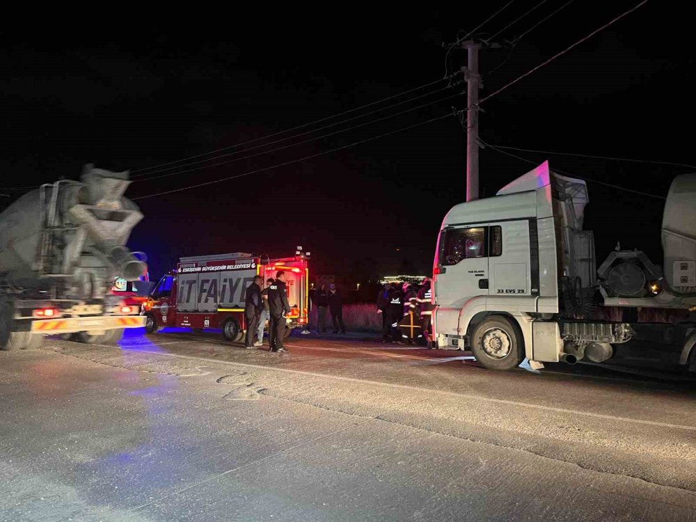 Beton Tankerinin Çarptığı Şahıs Hayatını Kaybetti