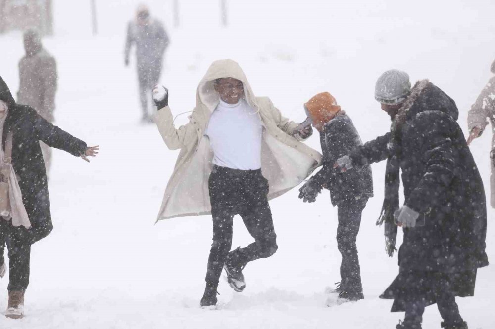 Uludağ’da Kar Sevinci