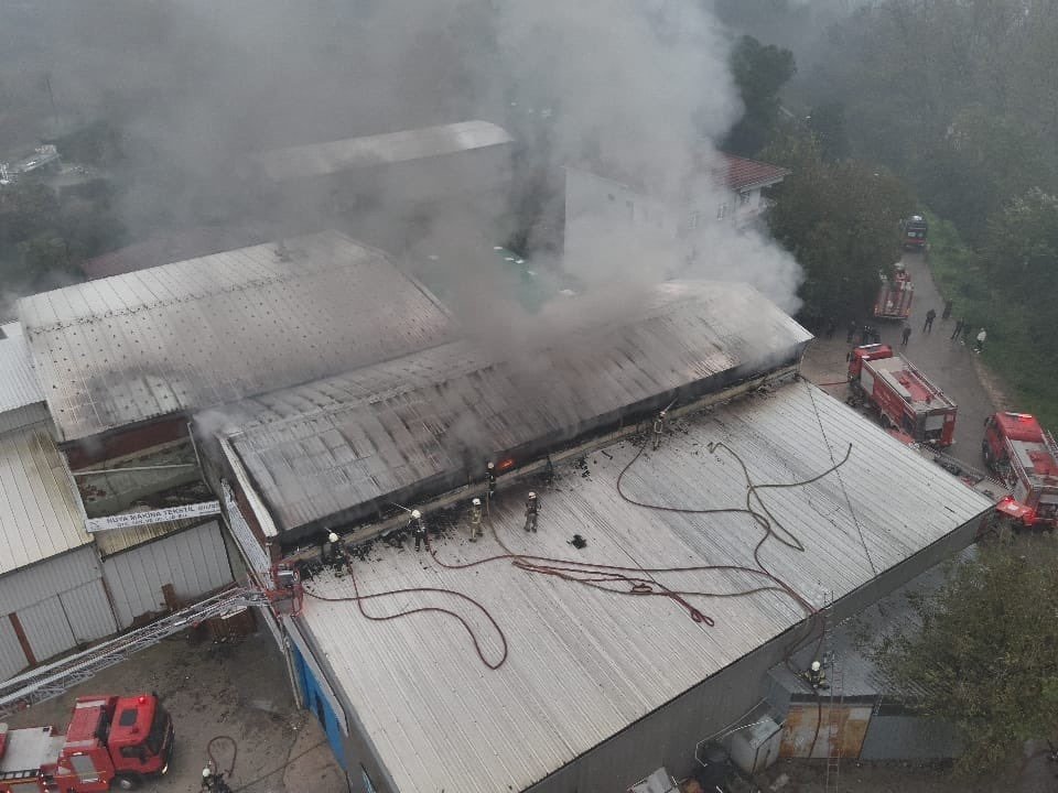 Sünger İmalat Ve Depolama Tesisi Alev Alev Yandı