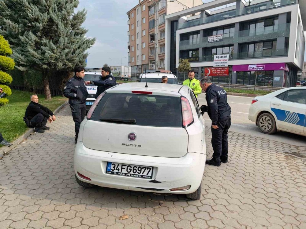 Dur İhtarına Uymayan Şüpheliler Kovalamaca Sonucu Yakalandı