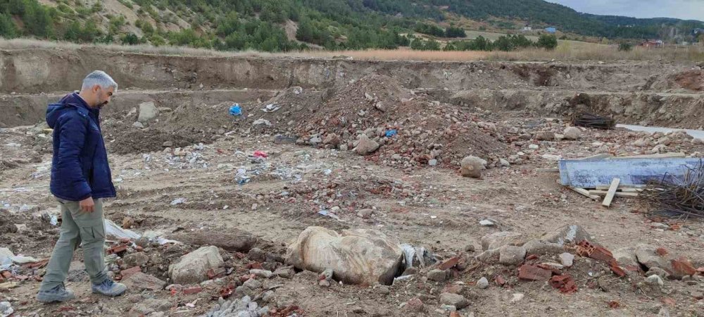 Hafriyat Çalışmalarında Tarihi Heykel Bulundu