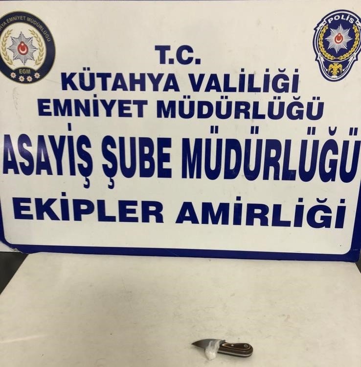 Okul Çevresi Uygulamasında Uyuşturucu Ele Geçirildi