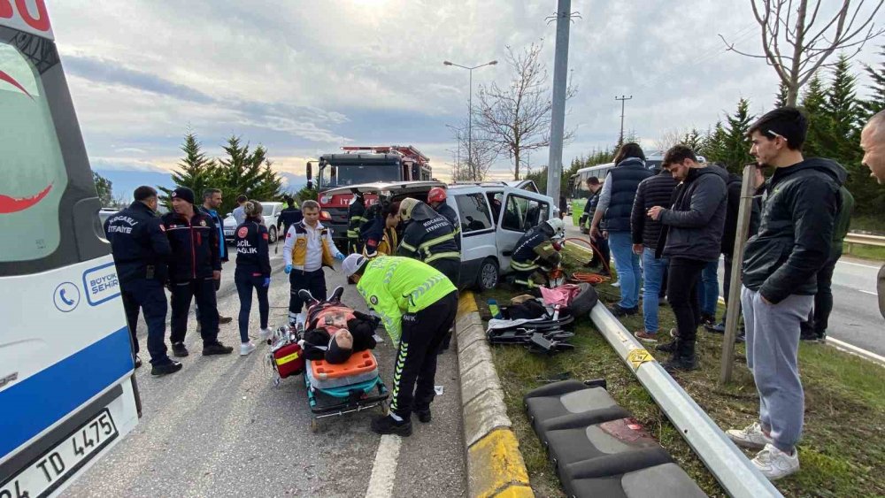 Kanser Tedavisi Gören Oğlunu Götürdüğü Hastaneden Dönerken Kaza Yapmıştı