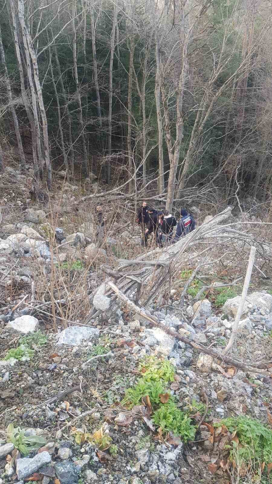 Kayıp Olan Gencin Cesedi Bozüyük'te Bulundu