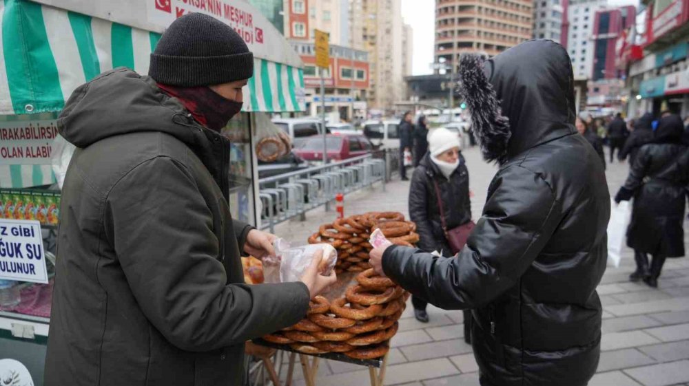 Kılıktan Kılığa Girip,  Suçluları Böyle Yakalıyorlar