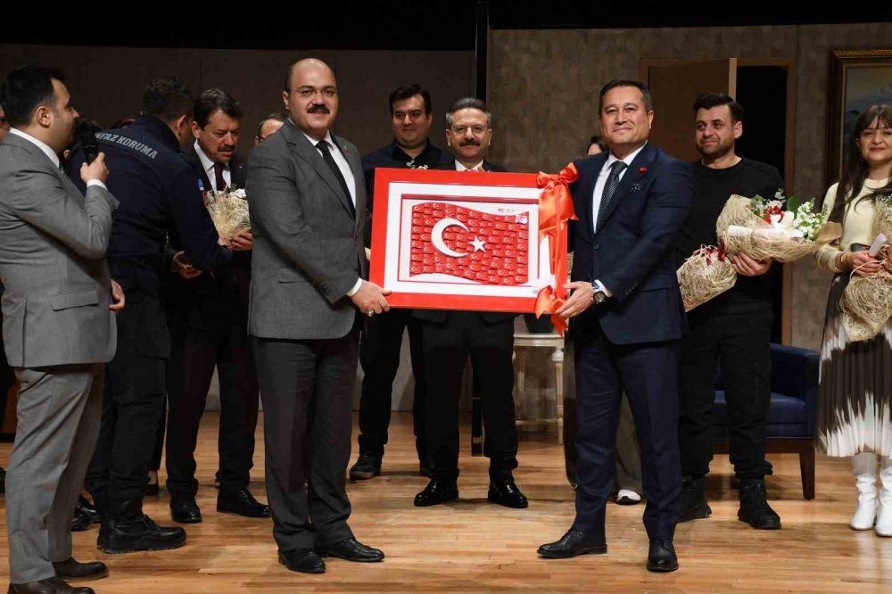 İnfaz Ve Koruma Memurları Tiyatro Sahnesinde