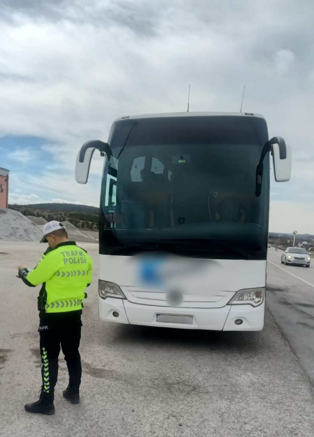 Polis Ekipleri Şehirlerarası Otobüslerde Emniyet Kemeri Bilgilendirmesi Yaptı