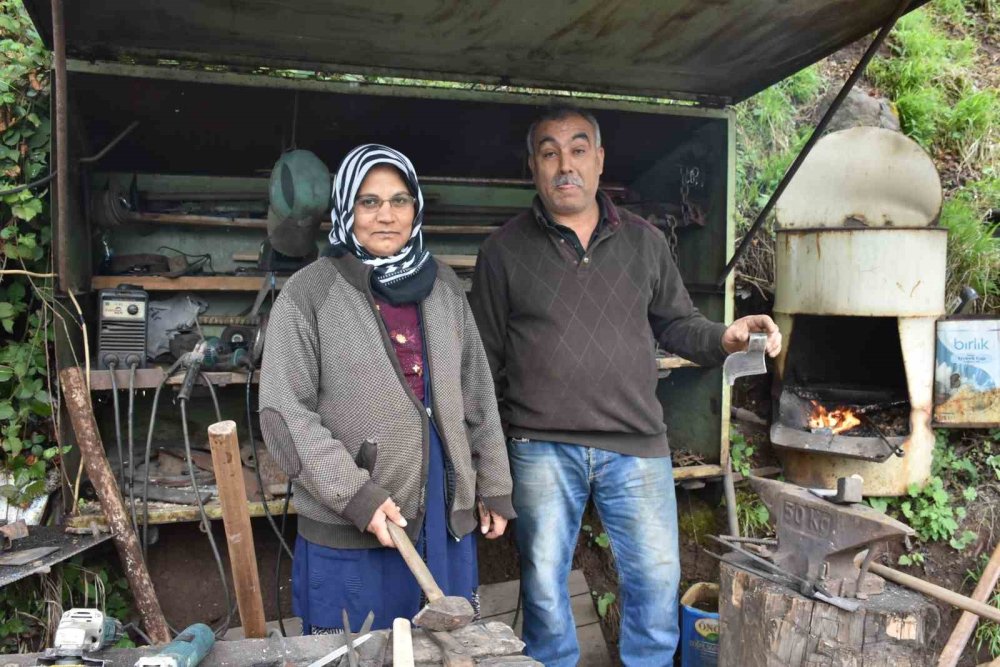 İlçe İlçe Dolaşıp Tamirat Yaparak Geçimini Sağlıyor