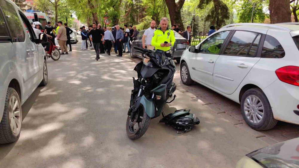 Kafa Kafaya Çarpışan Motosiklet Sürücüsü Hayatını Kaybetti