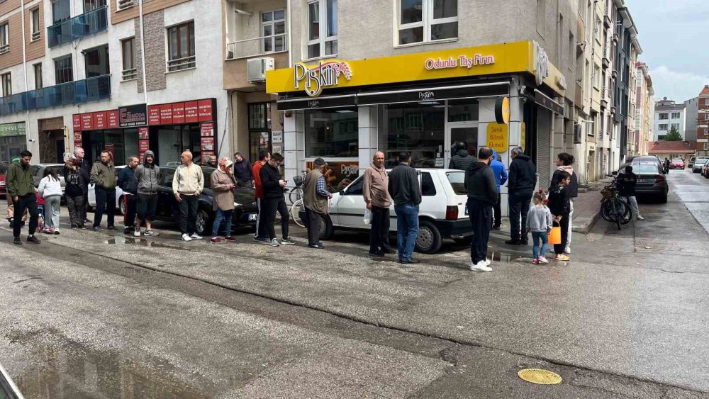 Sıcak Simit Uzun Kuyruklara Sebep Oldu