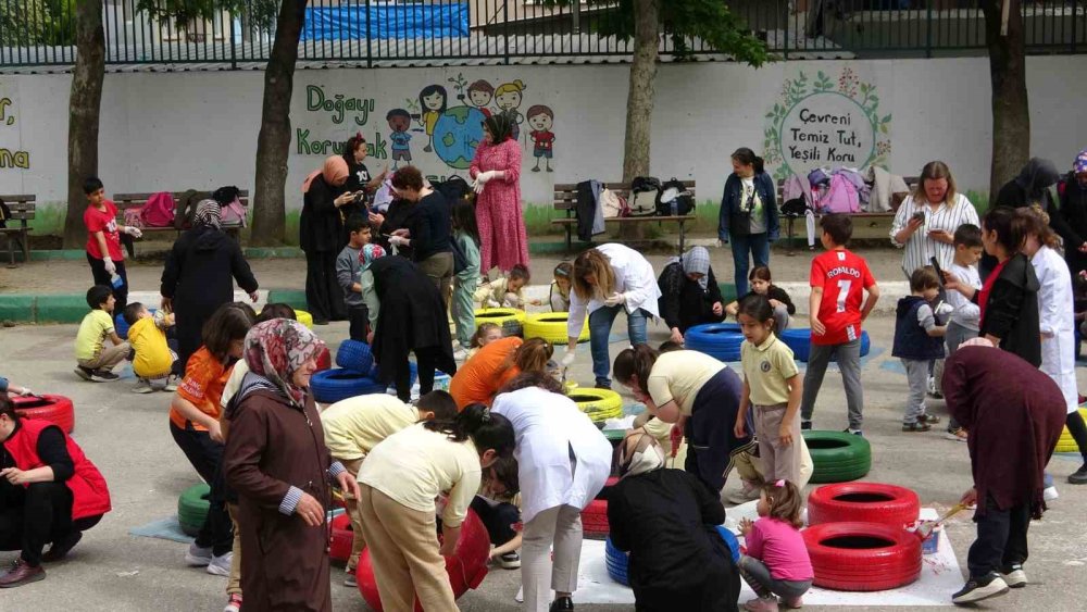 100 Anne Buluştu, Çocuklarının Okulunu Böyle Güzelleştirdi