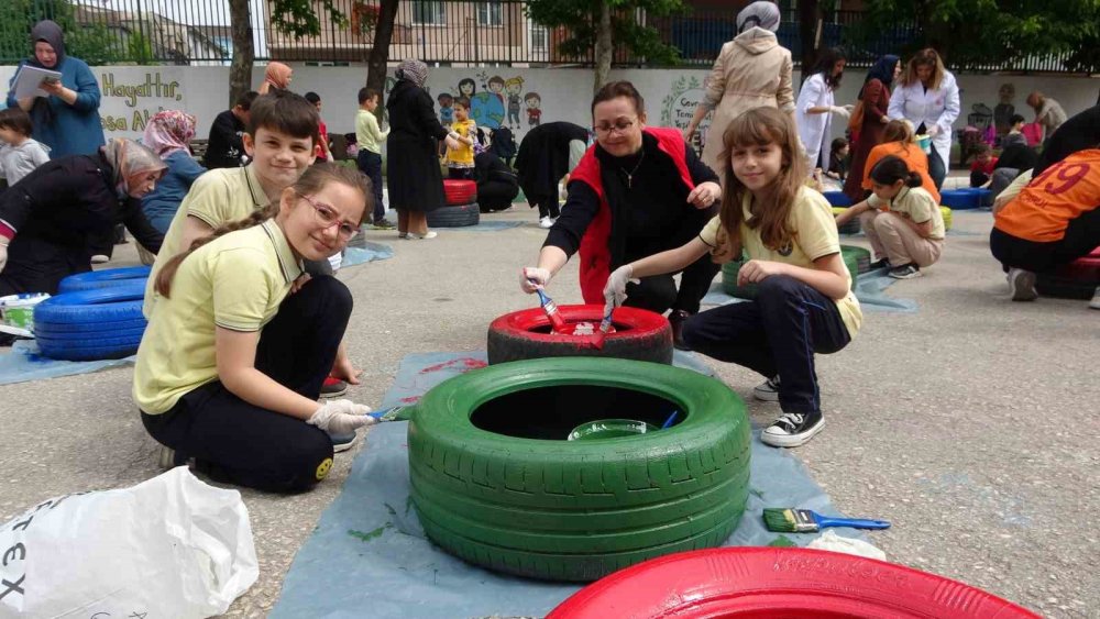 100 Anne Buluştu, Çocuklarının Okulunu Böyle Güzelleştirdi