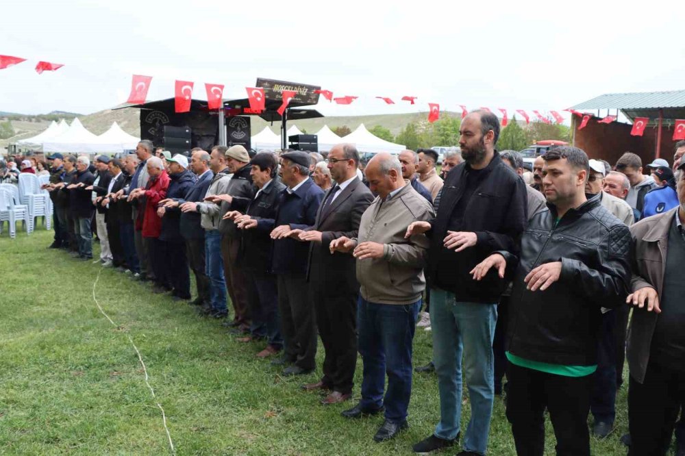 Yörüklerden Hıdırellez Şenliği Ve Şükür Duası