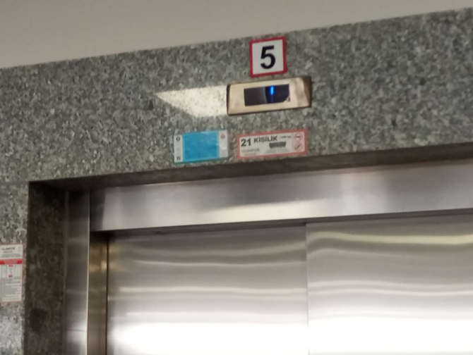 hastanede-asansor-cilesi2.jpg