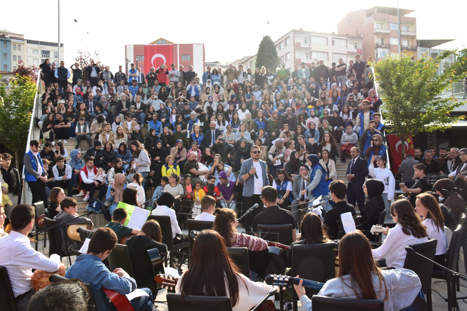 bilecikte-genclik-haftasi-coskusu.jpg