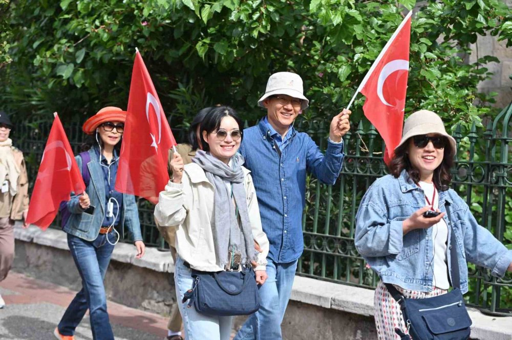 19 Mayıs Kortej Yürüyüşü