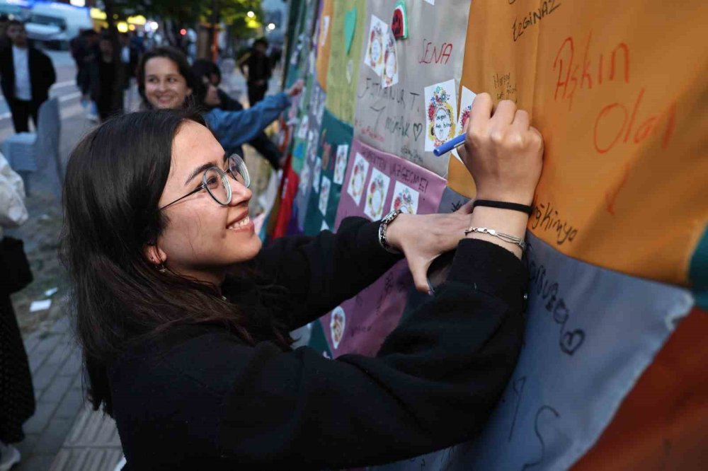 Üniversiteli Gençler Festivalde Eğlenerek Stres Attı