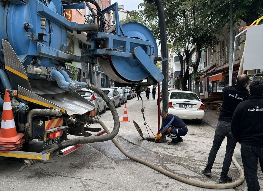 Bilecik’te İlaçlama Çalışmaları Belirli Aralıklarla Devam Ediyor