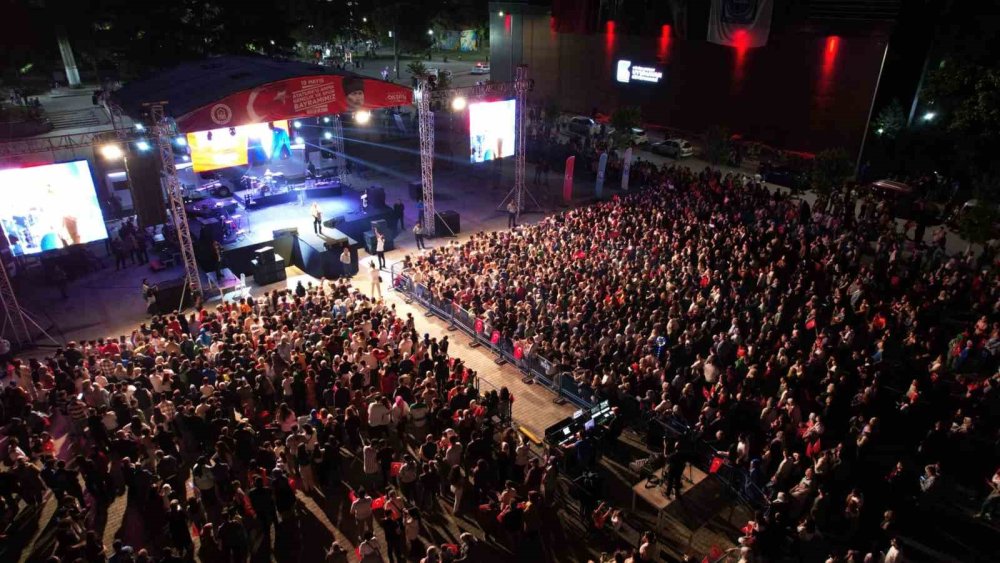 Gençlik Bayramı Konserlerle Kutlanmaya Devam Ediyor