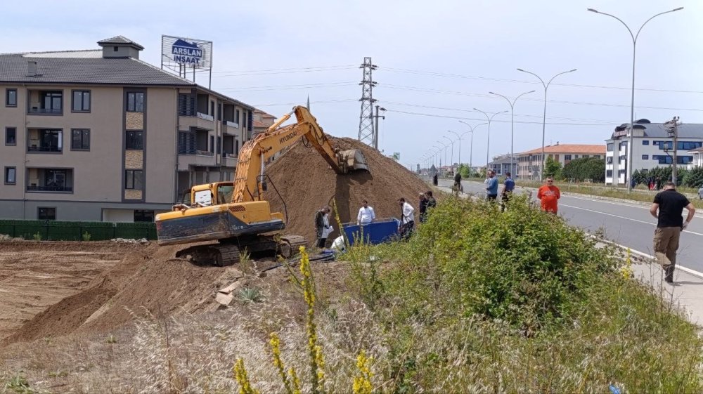 İnşaat Kazısı Esnasında Elleri Ve Ayakları Bağlı Ceset Bulundu