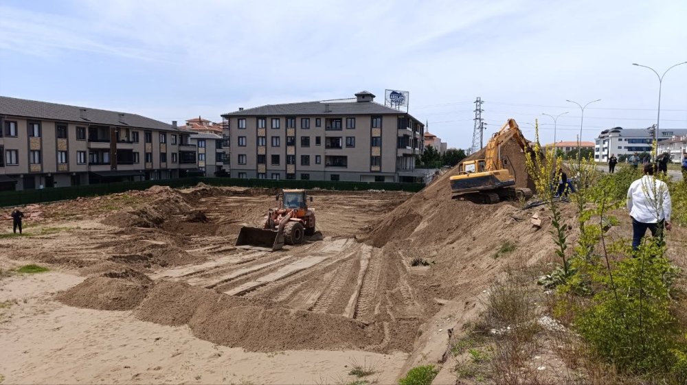 İnşaat Kazısı Esnasında Elleri Ve Ayakları Bağlı Ceset Bulundu