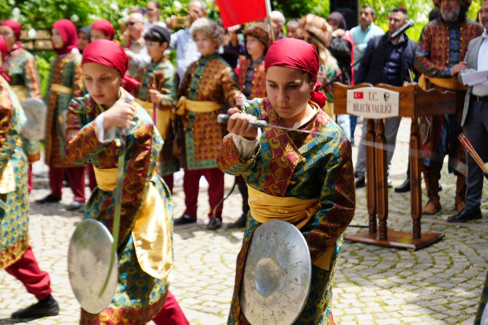 kiz-kilic-kalkan-ekibi-turkiyede-ilk-oldu2.jpg