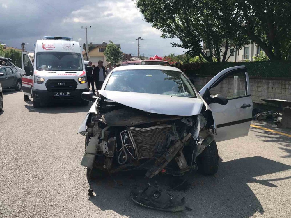 Ehliyetsiz Sürücünün Karıştığı Kazada 3 Kişi Yaralandı